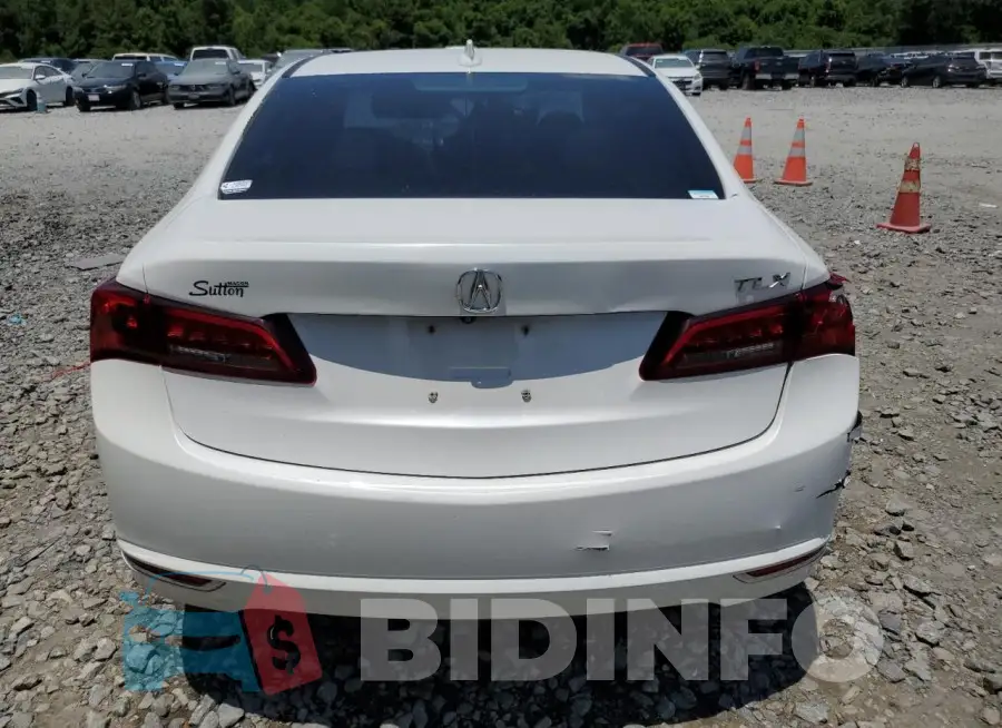 19UUB2F38FA014340 Photo# 6
