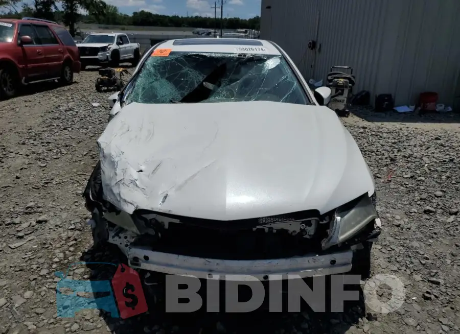 19UUB2F38FA014340 Photo# 5