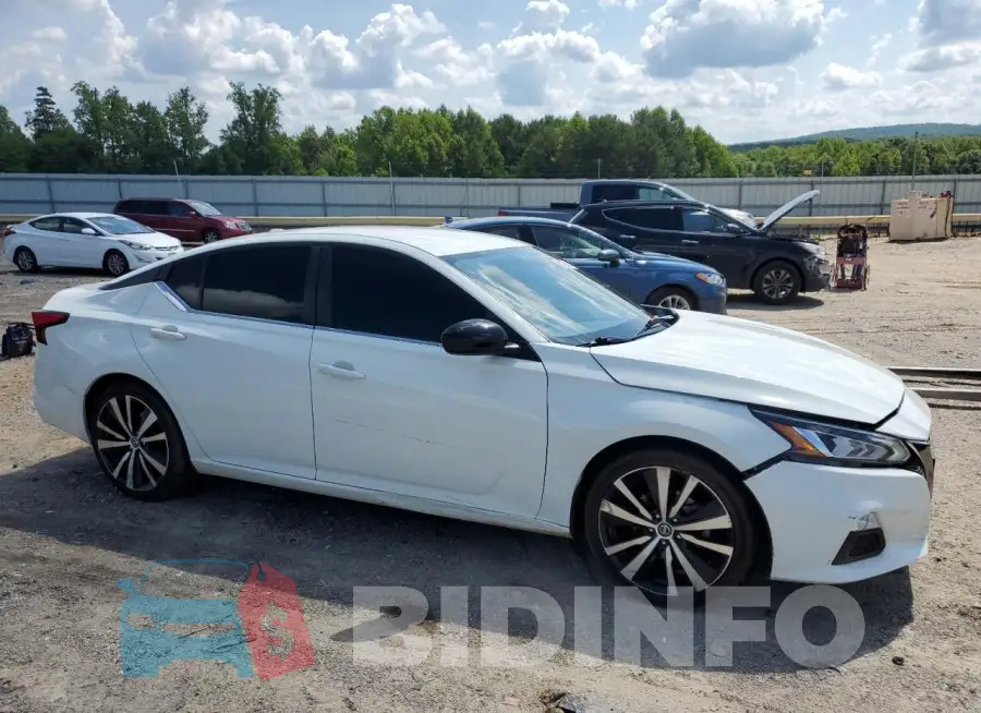 1N4BL4CV5KC180954 Photo# 4