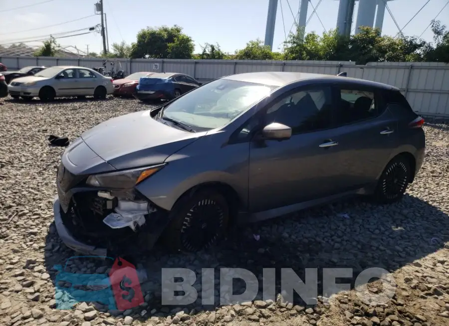 1N4CZ1CV7PC552853 Photo# 1