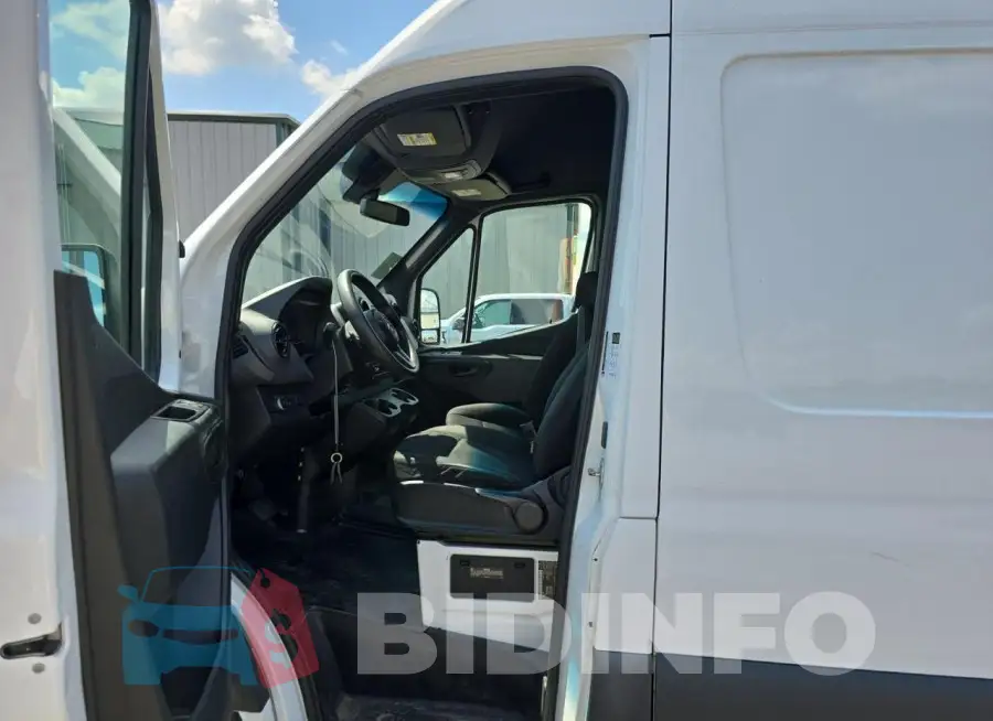WD3PE8DC2FP111727 Photo# 5
