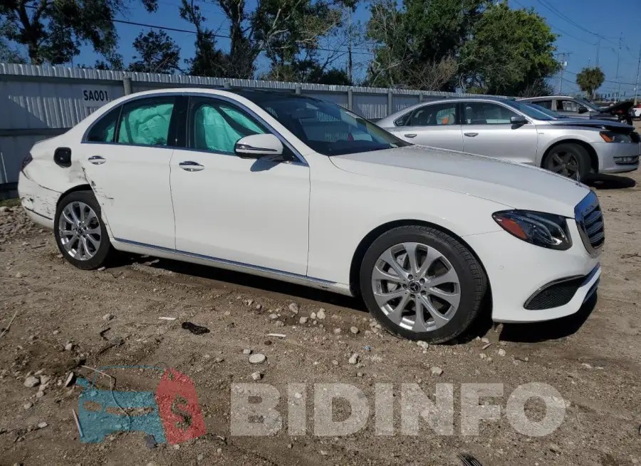 WDDZF8DBXLA751790 Photo# 4