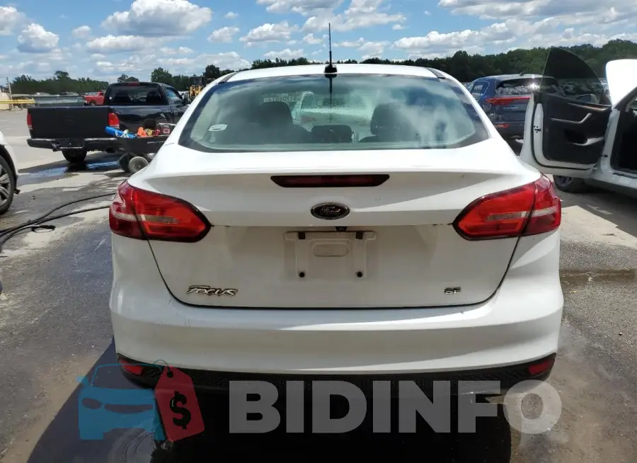 1FADP3F20GL347978 Photo# 6