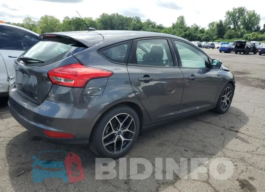 1FADP3M21JL283816 Photo# 3