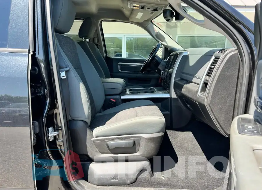 1C6RR7LT2KS599221 Photo# 5