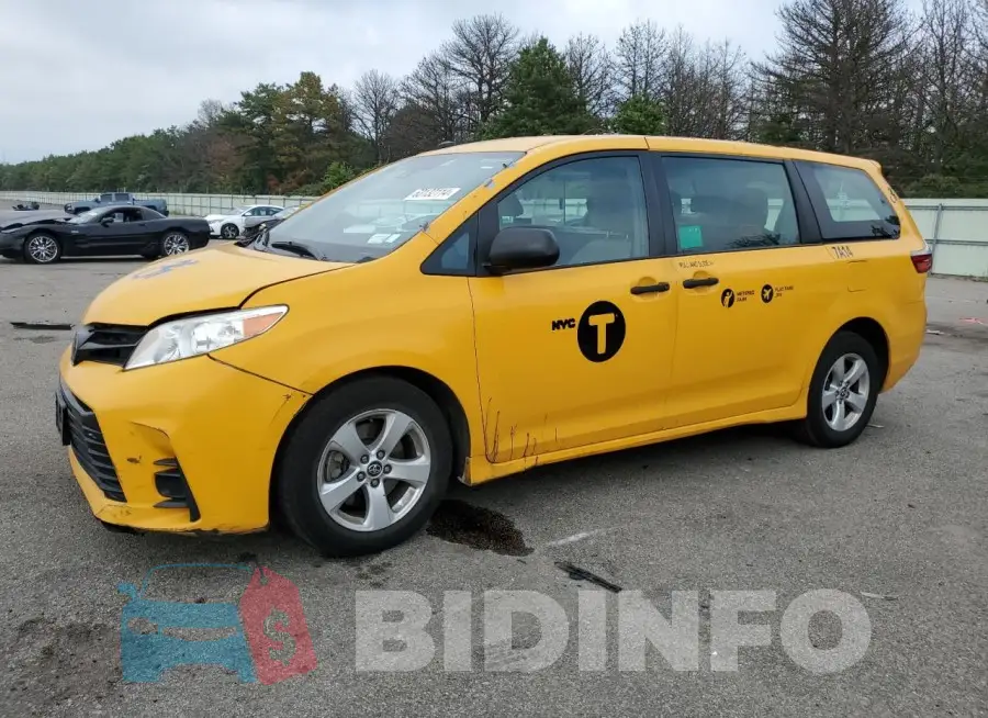 5TDZZ3DC3JS924742 Photo# 1