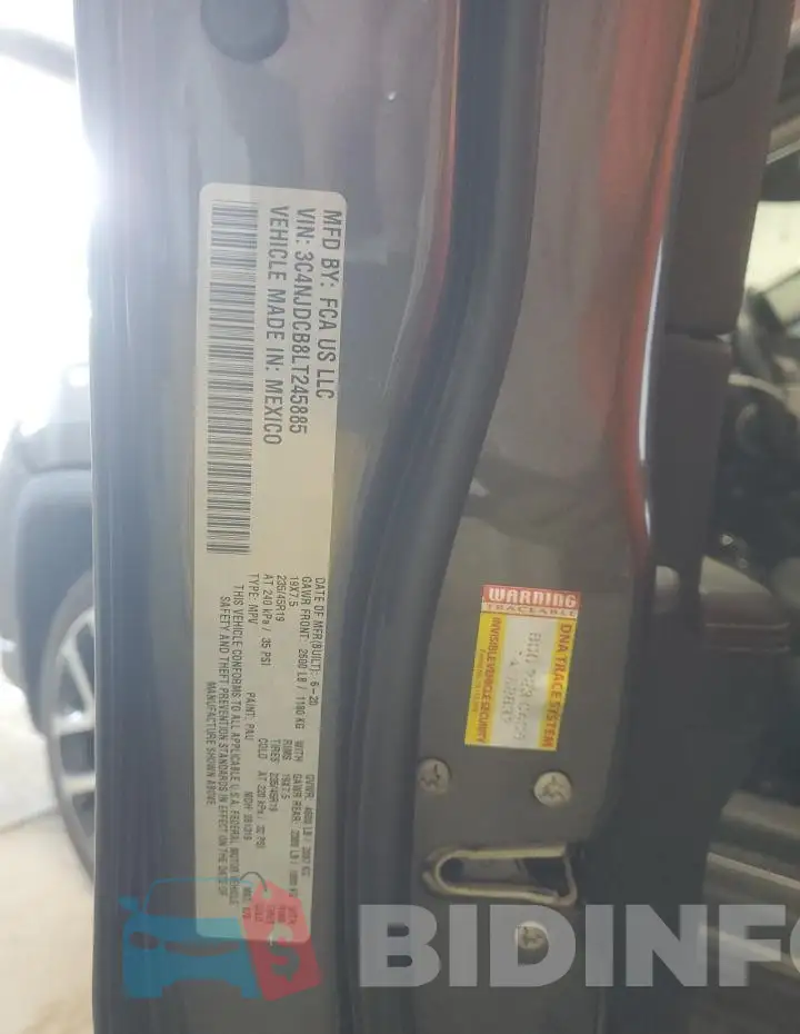 3C4NJDCB8LT245885 Photo# 14