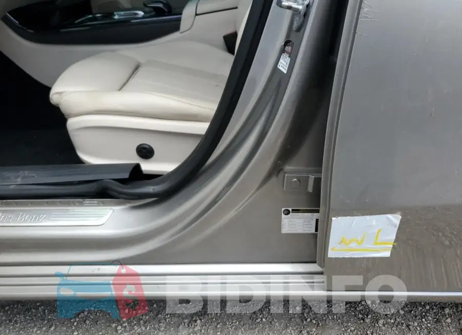 WDD3G4FB5KW022607 Photo# 12