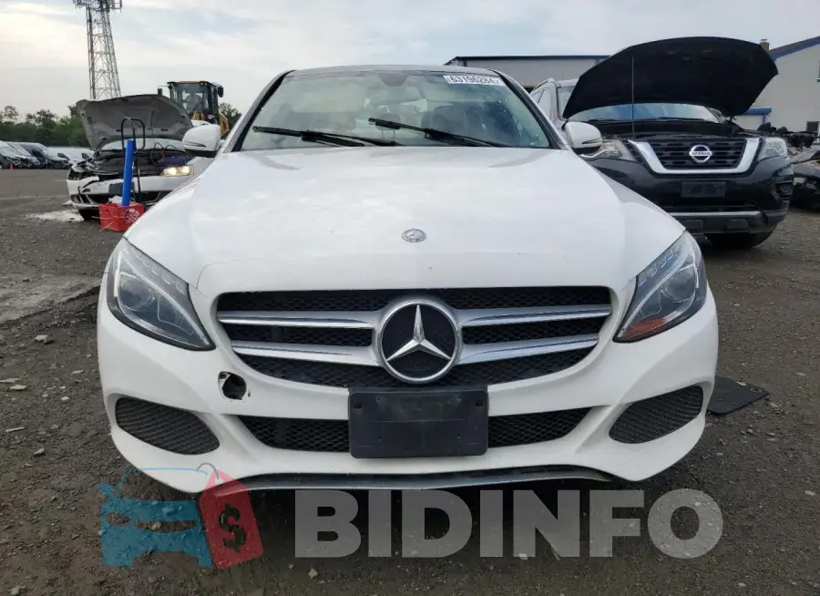 WDDWF4KB0HR215812 Photo# 5
