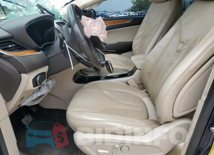 5LMCJ2C90HUL47504 Photo# 7