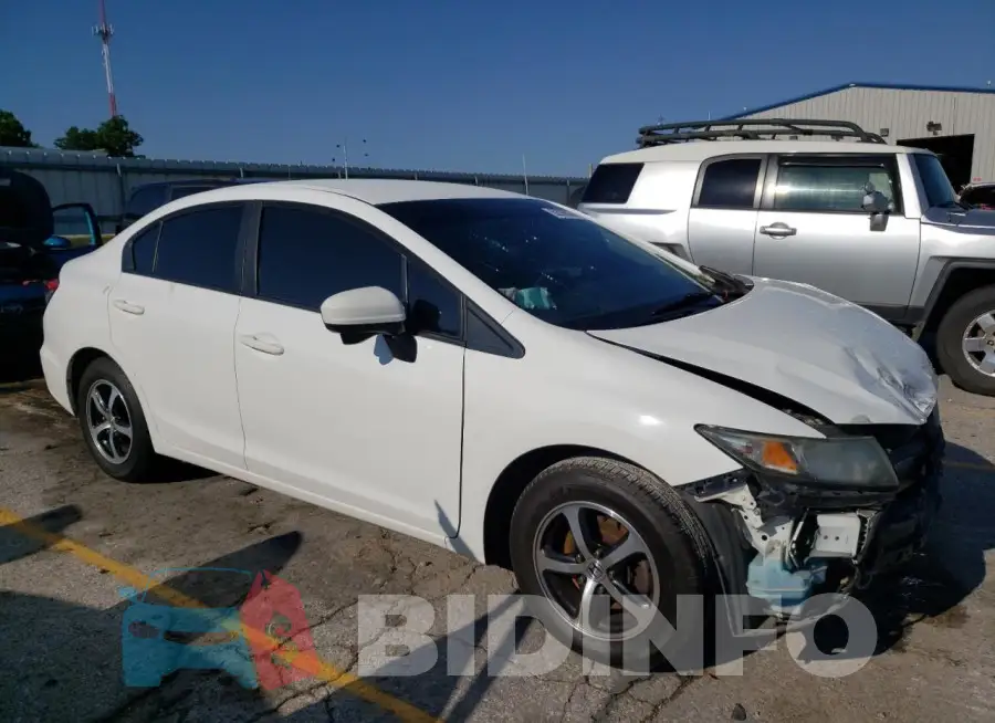 19XFB2F71FE240999 Photo# 4