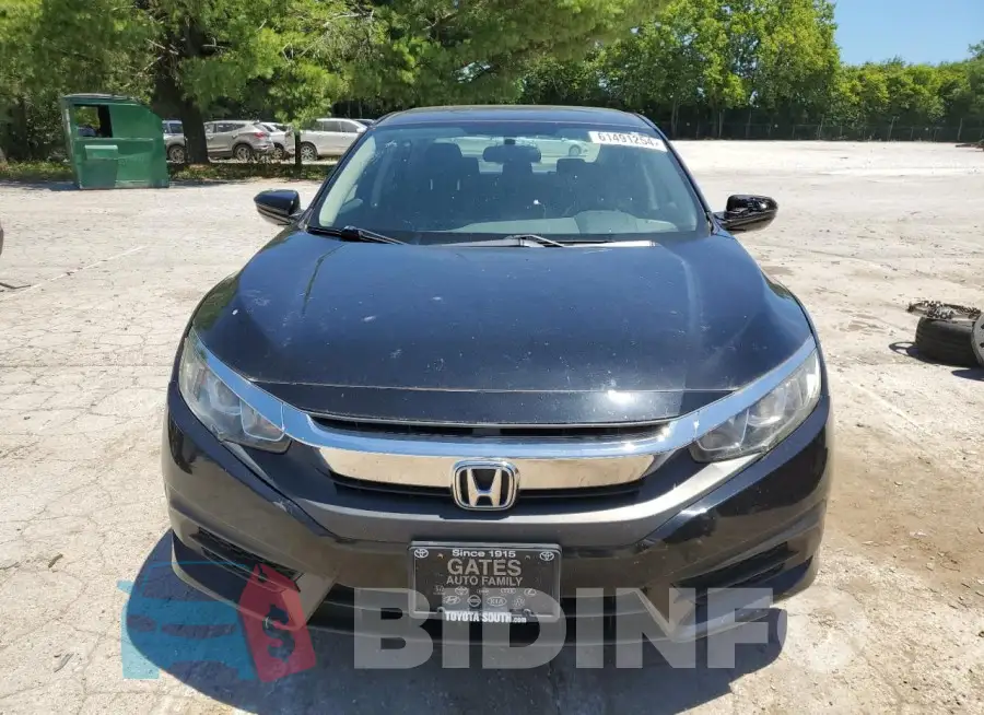 19XFC2F52GE057818 Photo# 5