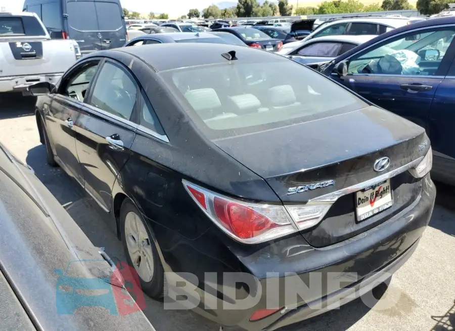 KMHEC4A40FA137704 Photo# 2