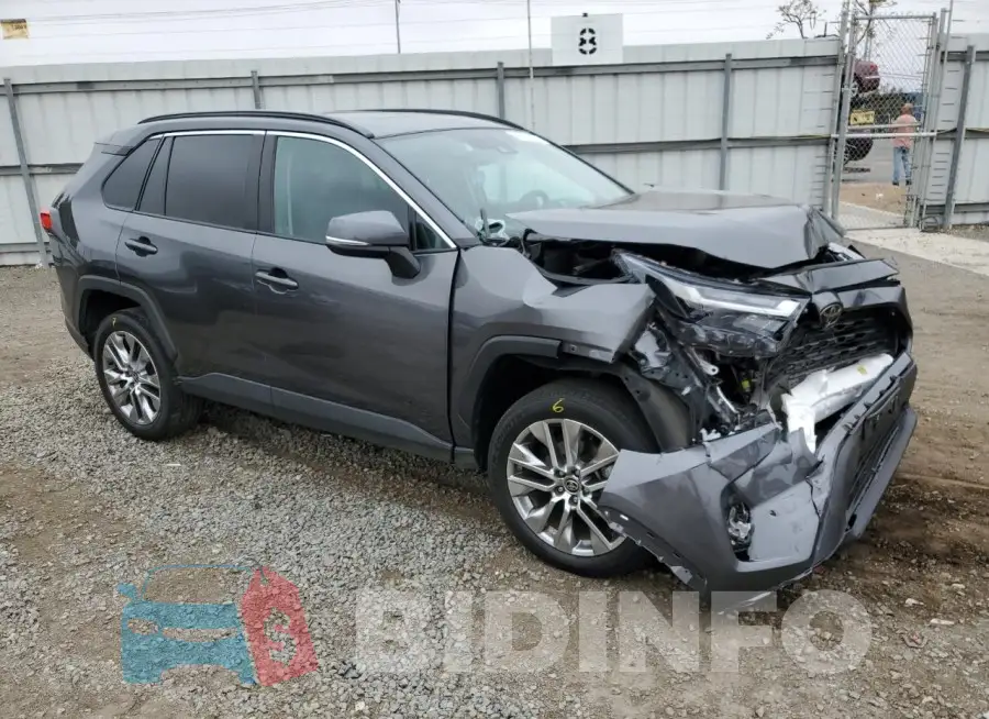 2T3C1RFV7NC186903 Photo# 4