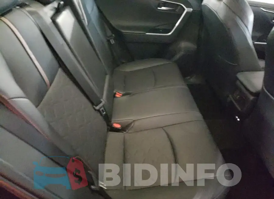 2T3J1RFV1PW364233 Photo# 10