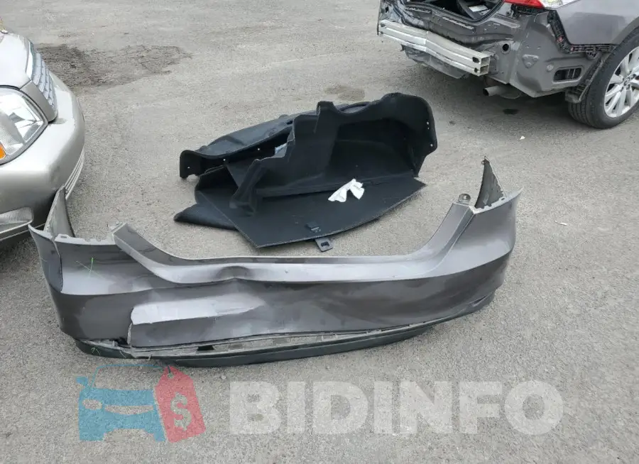 4T1B11HK6KU801704 Photo# 12