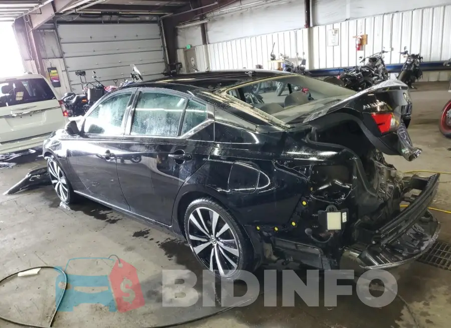 1N4BL4CV1LN302182 Photo# 2
