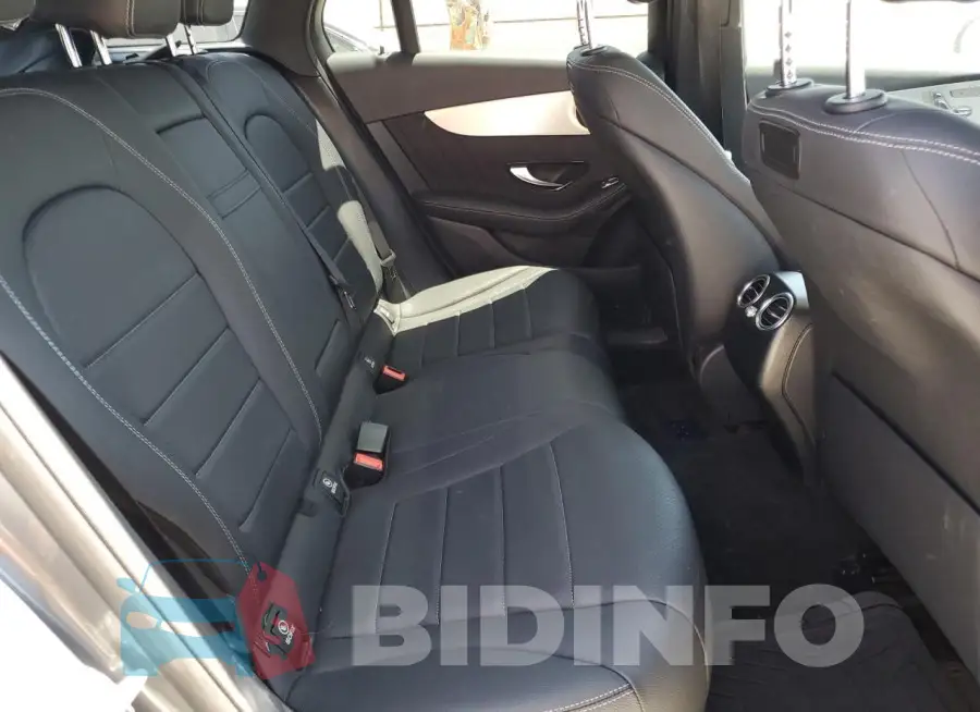 WDC0G4JB7KV178135 Photo# 10