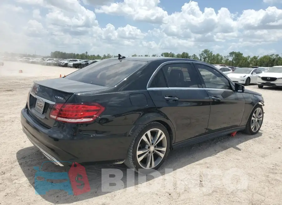 WDDHF5KB2FB102416 Photo# 3