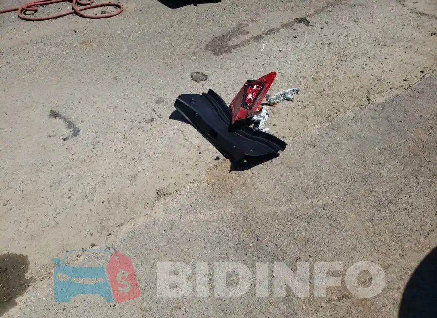WDDSJ4EB0FN249858 Photo# 12