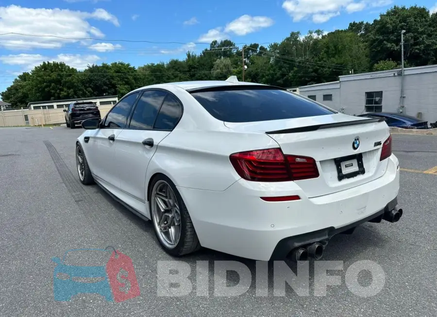 WBSFV9C55FD594246 Photo# 2