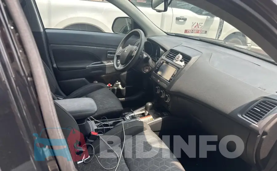 JA4APUAU4NU014230 Photo# 5