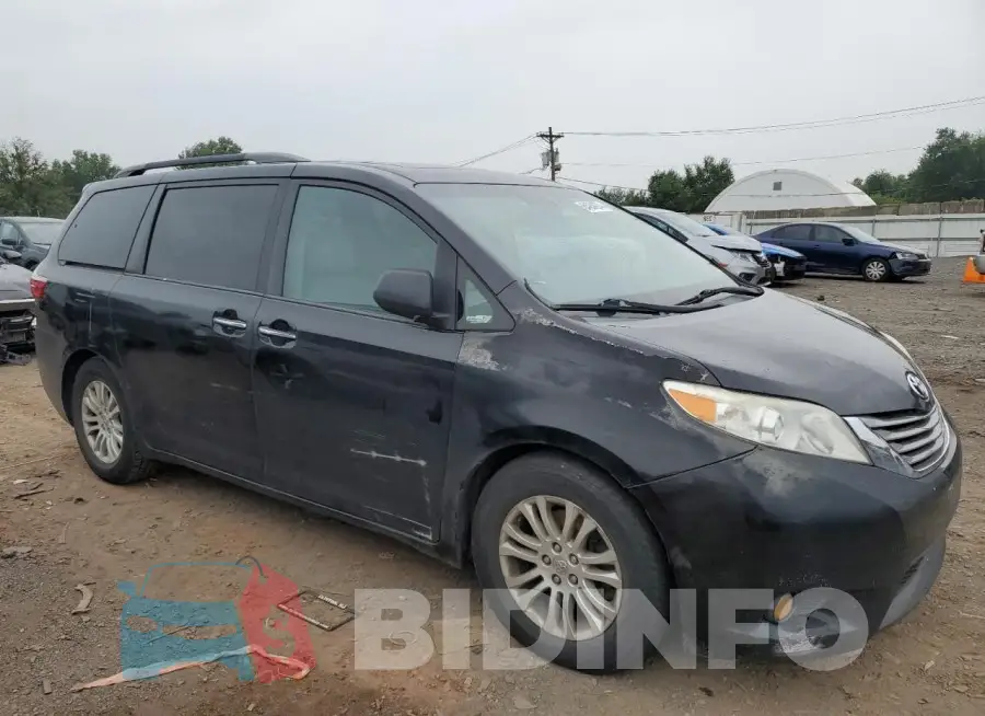 5TDYK3DCXFS558821 Photo# 4