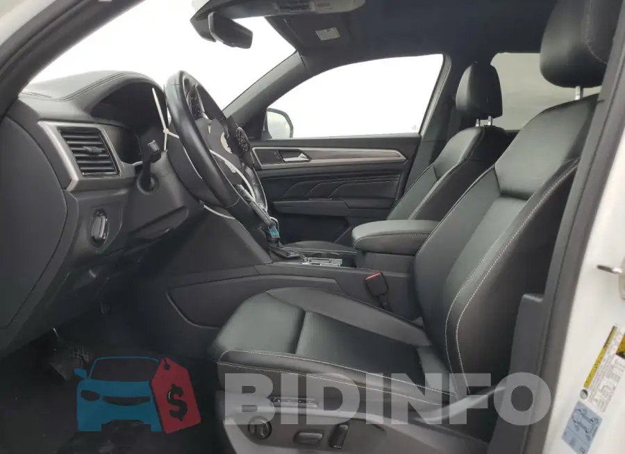1V2EE2CA9LC220908 Photo# 7