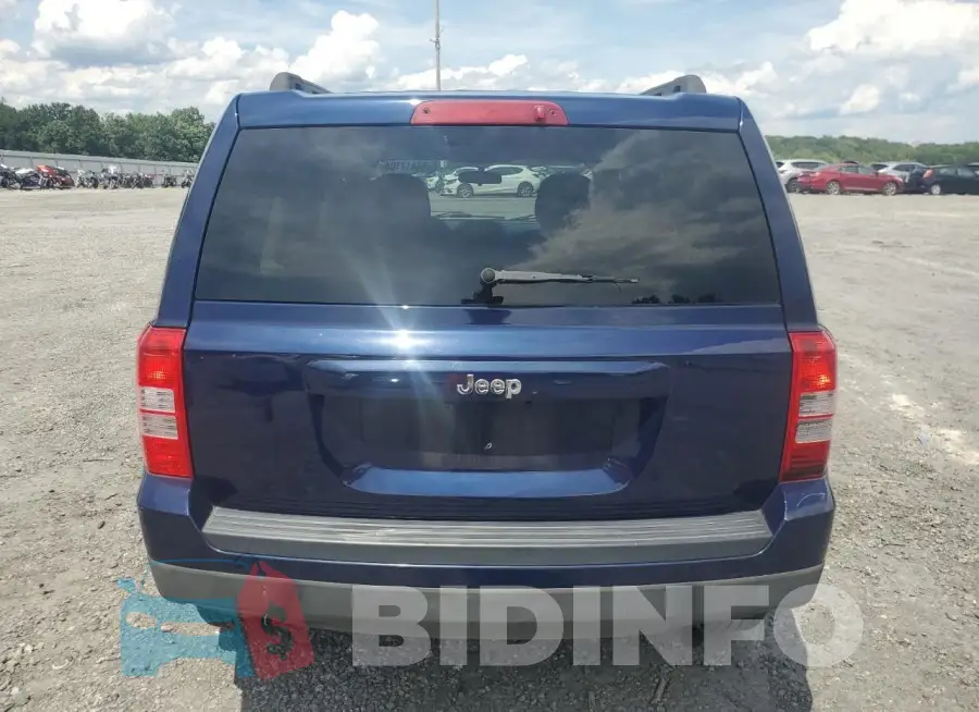 1C4NJPBBXFD349498 Photo# 6