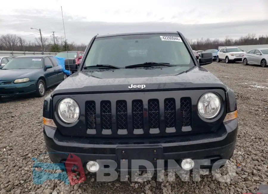 1C4NJPBBXFD410526 Photo# 5