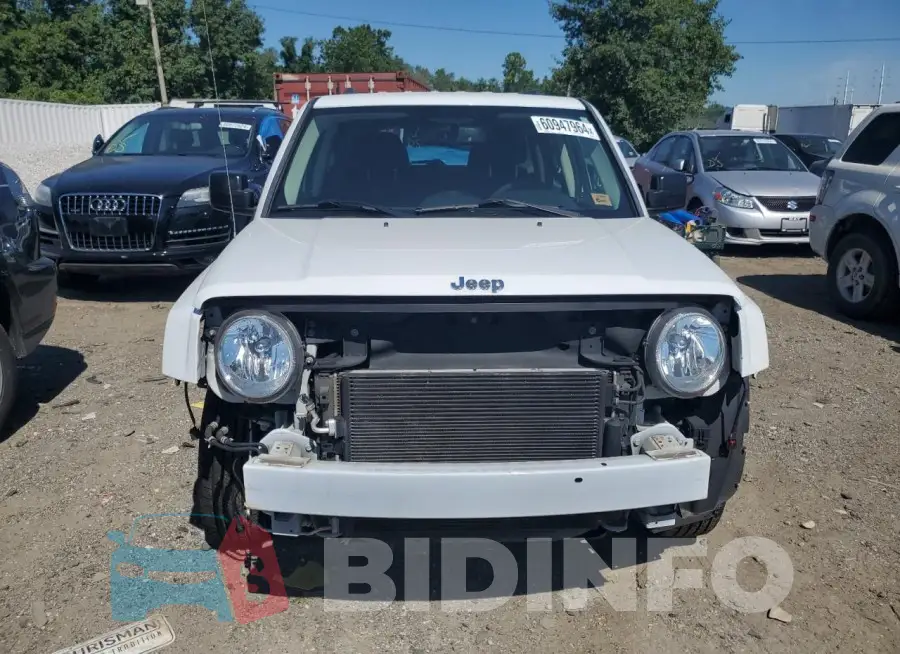 1C4NJPBBXGD548441 Photo# 5