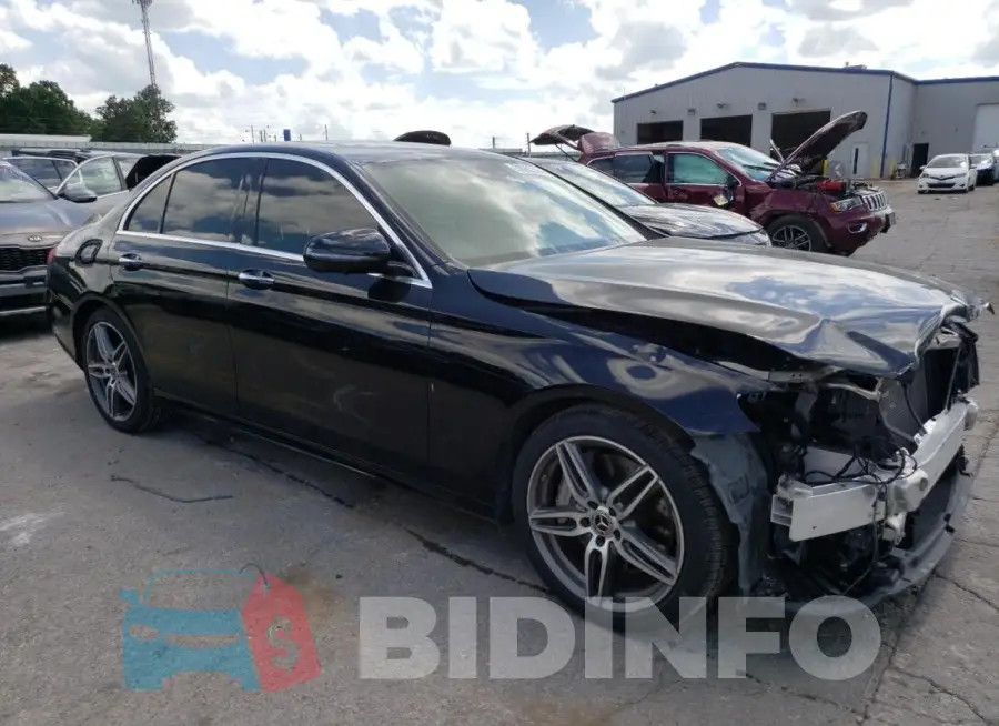 WDDZF4JB9HA266044 Photo# 4