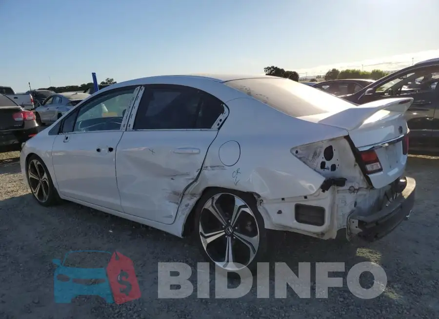 2HGFB6E55FH700341 Photo# 2