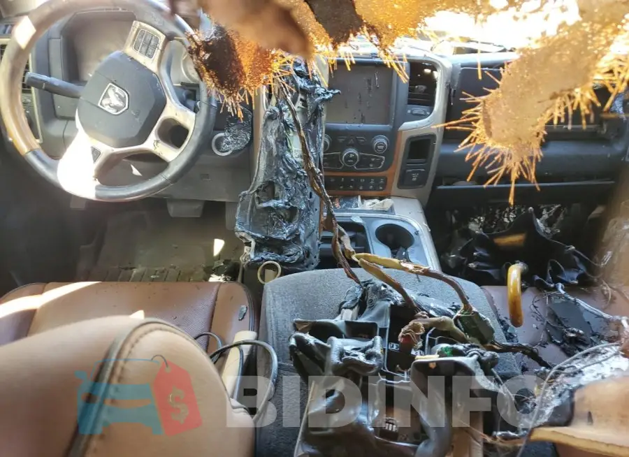 3C63RRKLXGG208463 Photo# 8