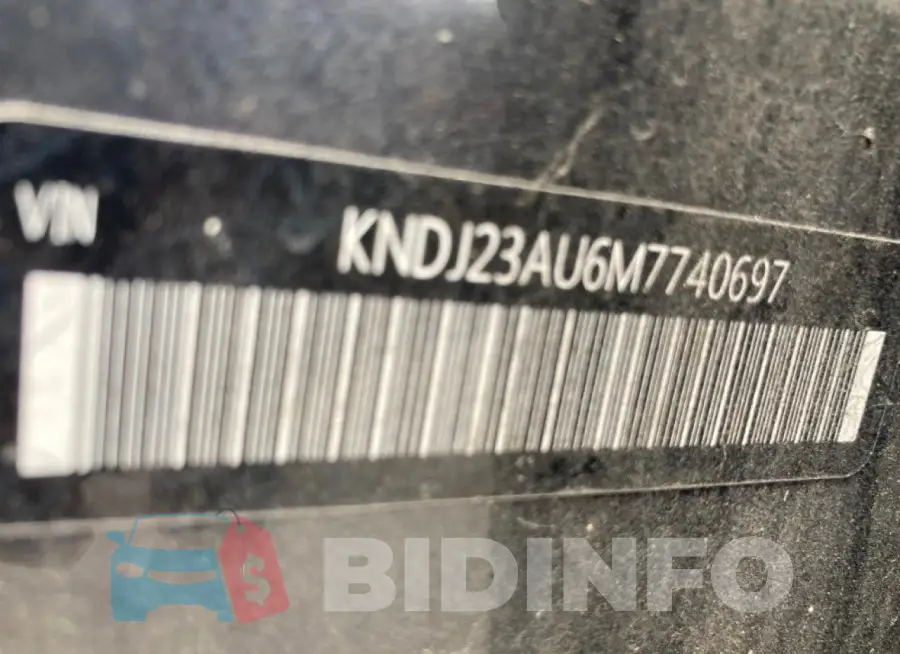 KNDJ23AU6M7740697 Photo# 12