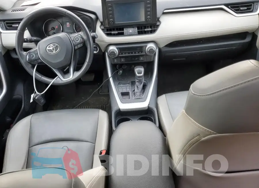 2T3A1RFV2KW071143 Photo# 8