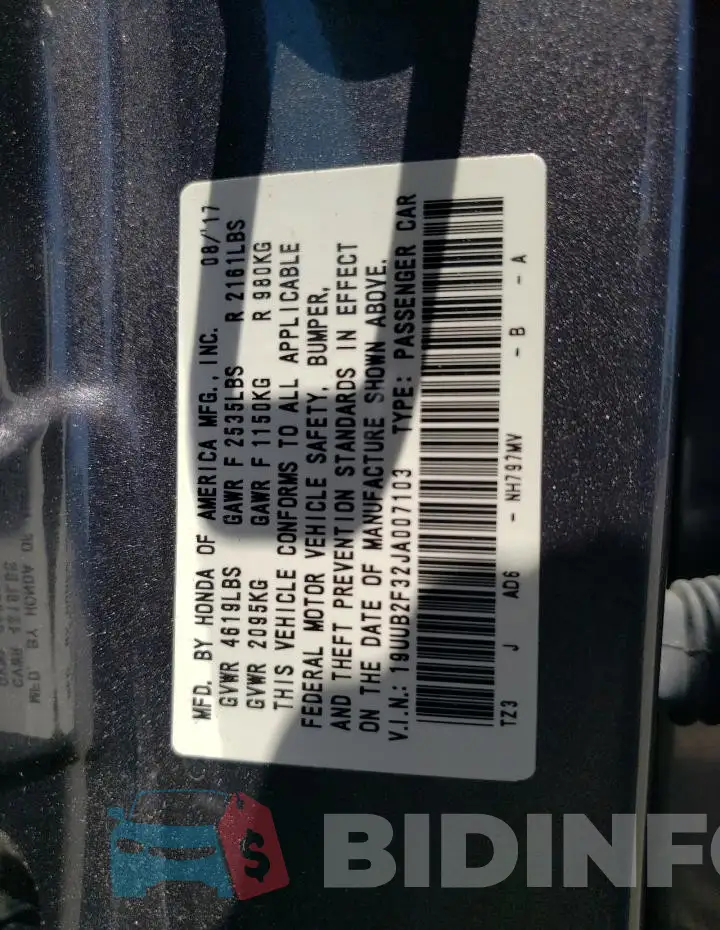 19UUB2F32JA007103 Photo# 12