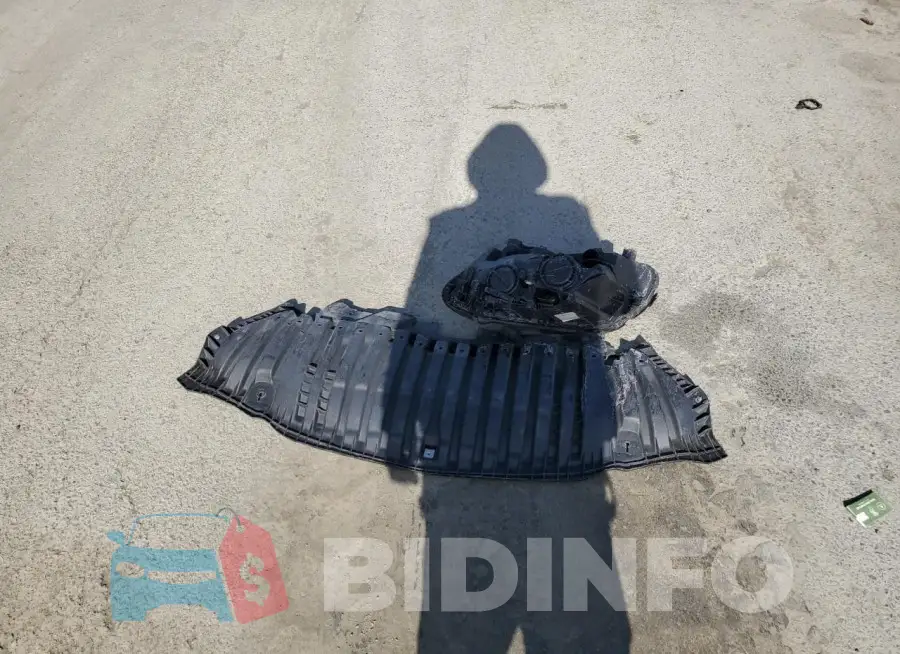 55SWF4JB0GU158171 Photo# 12