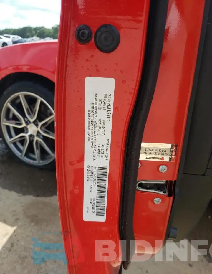2C3CDXCT8GH127430 Photo# 12