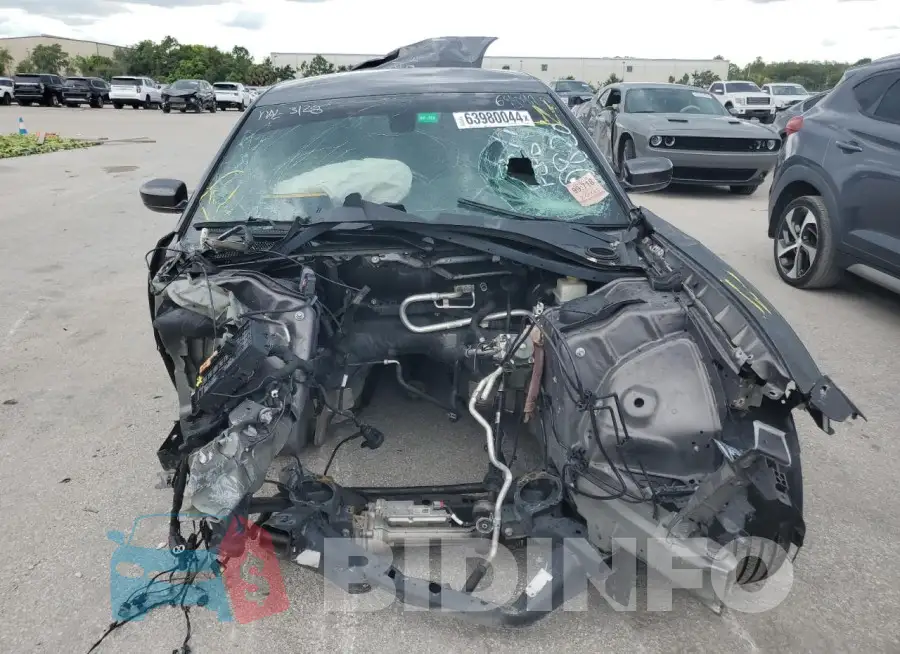 2C3CDXHG7KH680820 Photo# 5