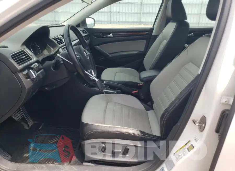 1VWBS7A3XFC086281 Photo# 7