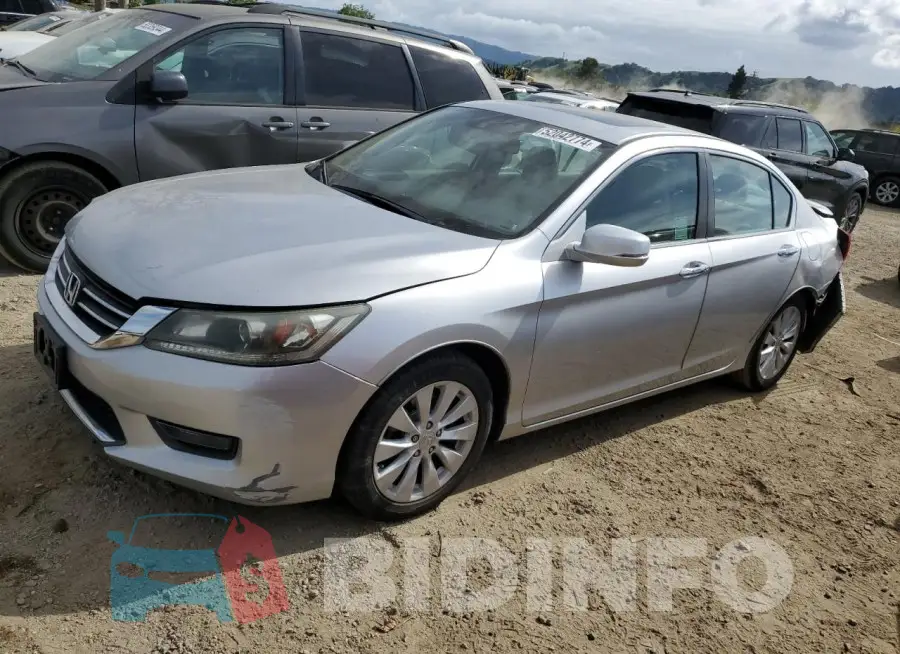 1HGCR2F86FA158150 Photo# 1