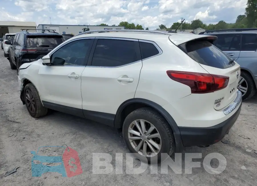 JN1BJ1CR2HW141797 Photo# 3