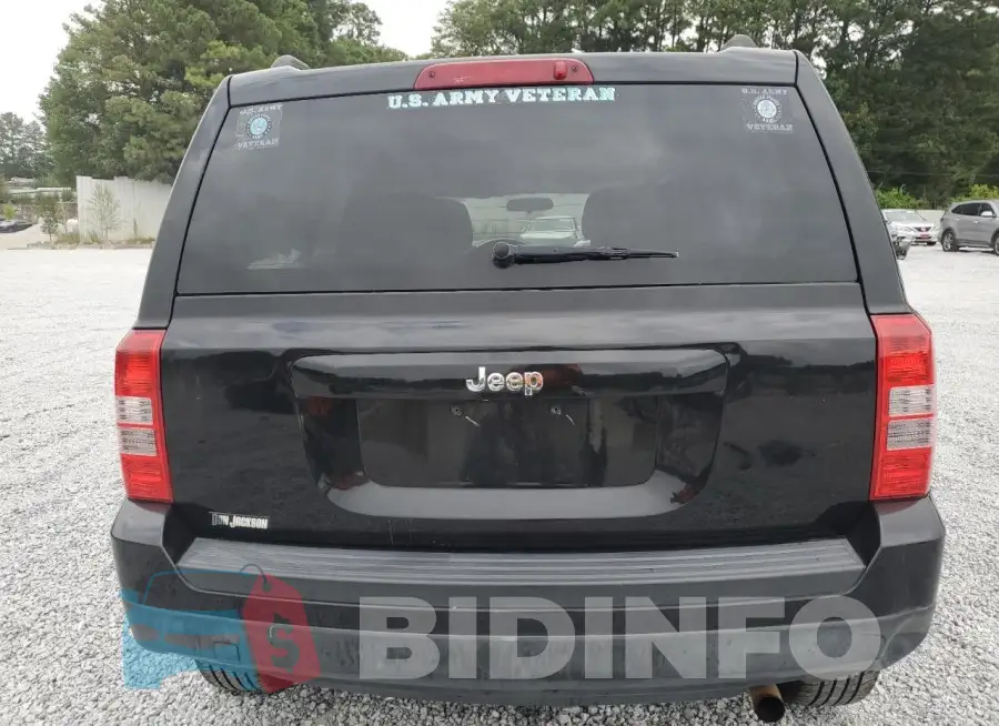 1C4NJPBB8FD409875 Photo# 6