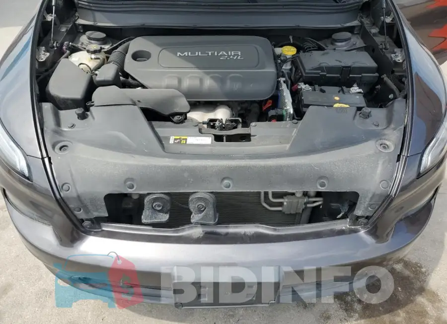 1C4PJLCB2JD620255 Photo# 12
