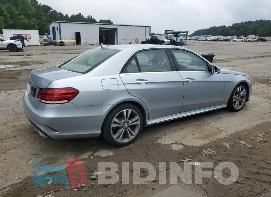 WDDHF8JB2GB242146 Photo# 3