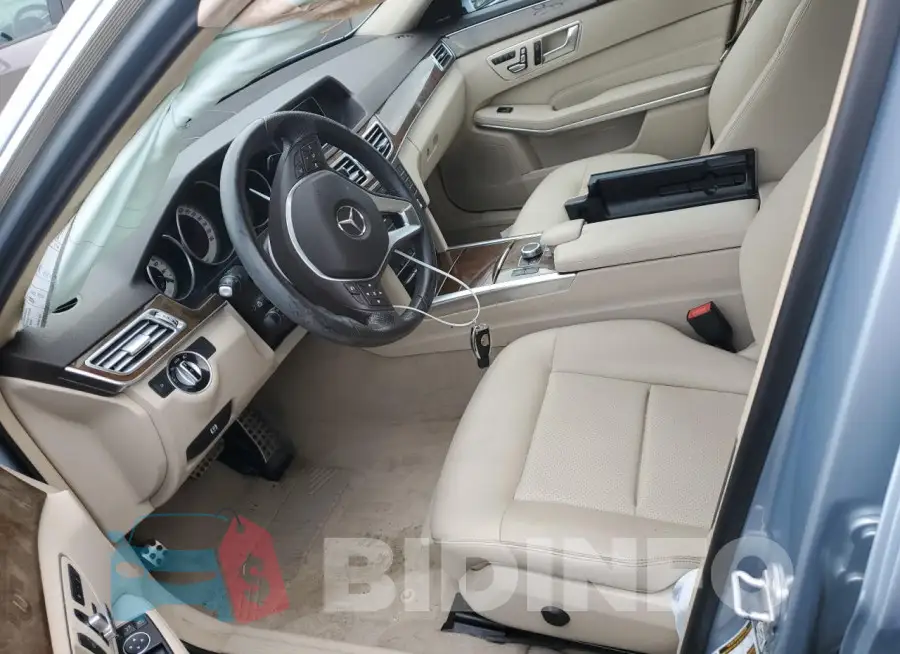 WDDHF8JB2GB242146 Photo# 7