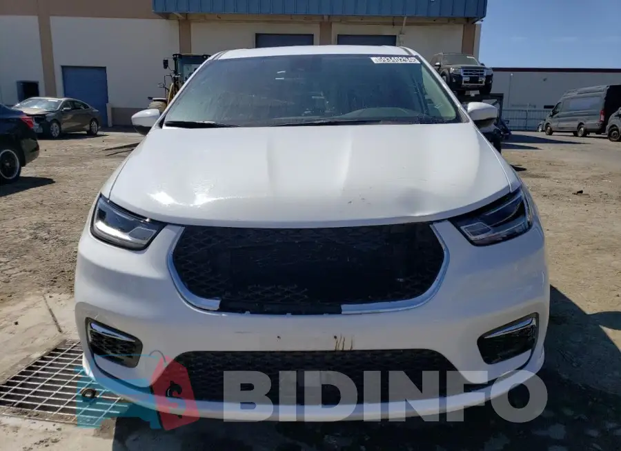 2C4RC1L73PR588523 Photo# 5