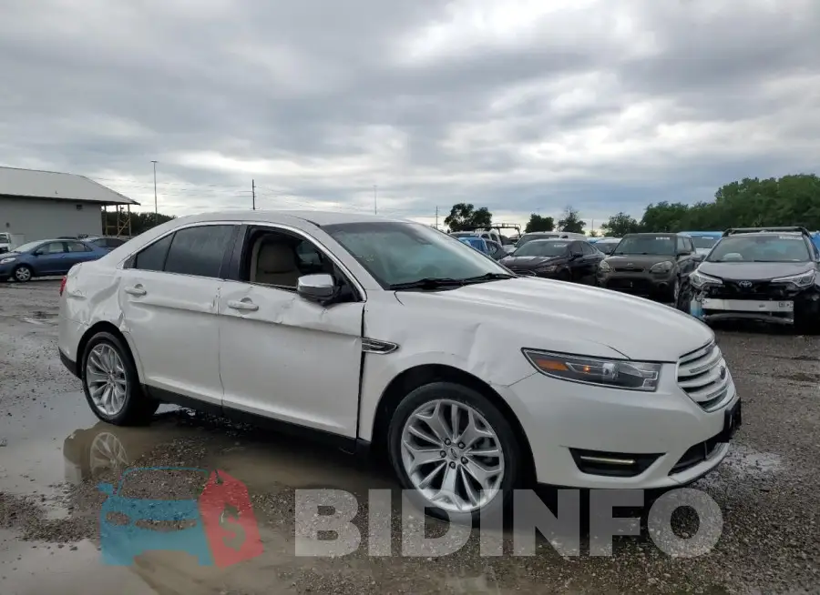 1FAHP2F83KG102559 Photo# 4