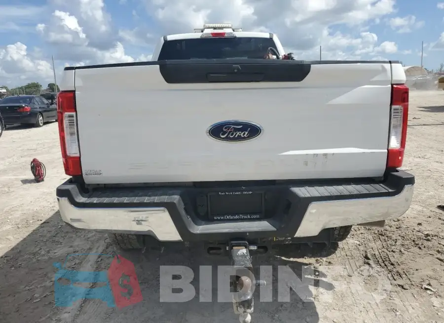 1FT8W3BT5JEC73644 Photo# 6